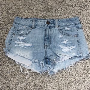 *SALE* AE Distressed Denim Shorts Size 2